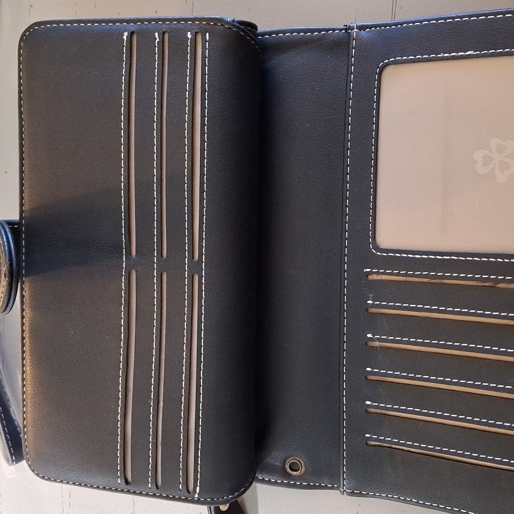 Women's Genuine Leather Wallet - Picture 3 of 9